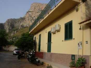 Trilocale con terrazzo Sferracavallo