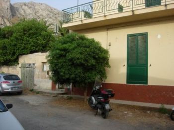Trilocale con terrazzo Sferracavallo