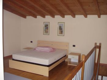 Bilocale arredato con box spese incluse - Camera da letto