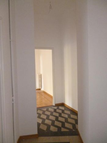 Trilocale con balcone 7- baggio, de angeli, san siro