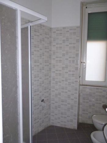 Trilocale con balcone 7- baggio, de angeli, san siro