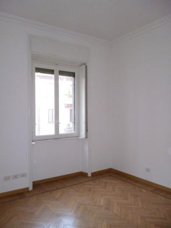 Trilocale con balcone 7- baggio, de angeli, san siro