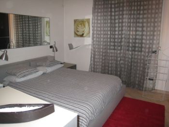 Trilocale arredato affitasi - Camera da letto