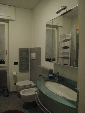 Trilocale arredato affitasi - Bagno