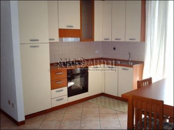 Appartamento arredato con terrazzo Centro