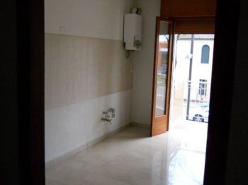 Appartamento con balcone e posto auto