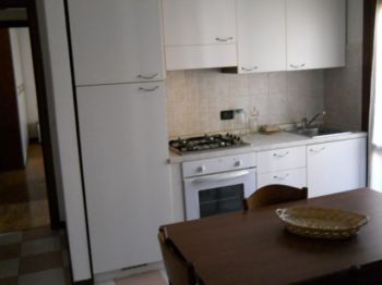 Casa con terrazzo e posto auto Noale