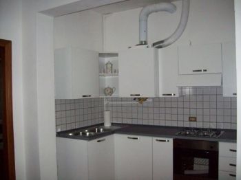Appartamento con terrazzo e posto auto