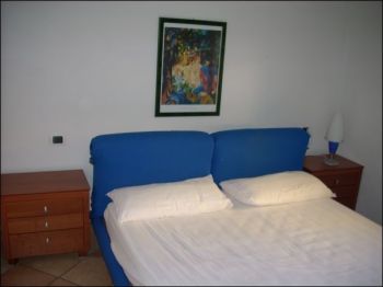 Trilocale arredato con terrazzo Pascoli
