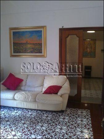 Trilocale arredato con balcone Gianicolense