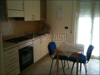 Appartamento arredato con balcone Centro