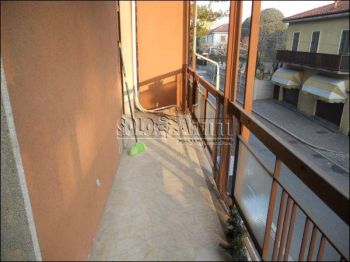 Trilocale con balcone Calderara