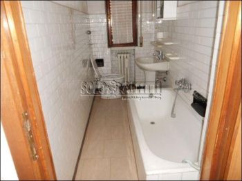 Trilocale con balcone Calderara