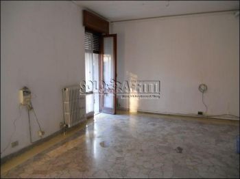 Trilocale con balcone Calderara