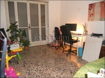Trilocale arredato con balcone Parella