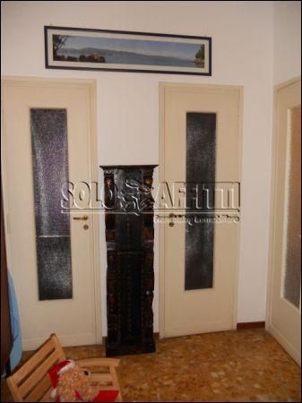 Trilocale arredato con balcone Parella