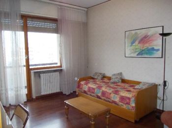 Casa studenti con balcone Mirafiori nord