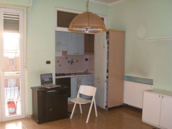 Appartamento arredato con balcone Santa rita