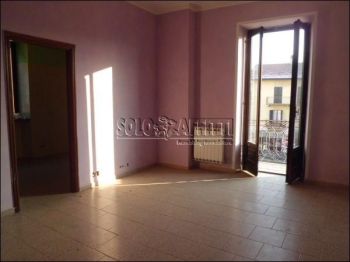 Appartamento con balcone e posto auto