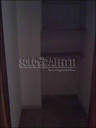 Appartamento con balcone Zona via fardella
