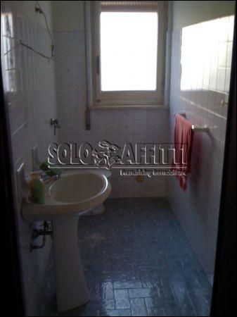 Appartamento con balcone Zona via fardella