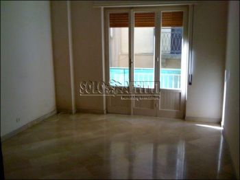 Appartamento con balcone Zona via fardella