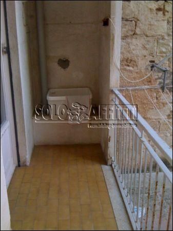Appartamento con balcone Zona via fardella