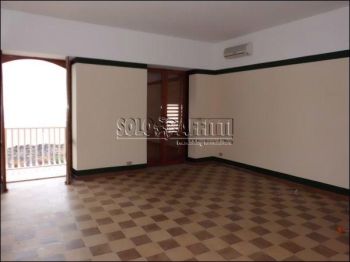 Appartamento con balcone Centro