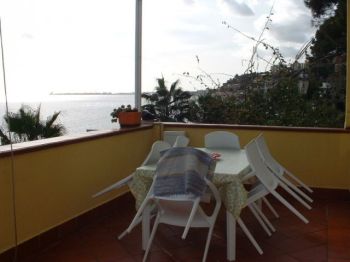 Appartamento arredato con terrazzo Messina