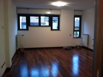 Bilocale arredato con garage P.ta genova, romolo, solari - Altre fotografie