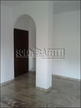 Trilocale con balcone e garage Paderno