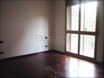 Casa con terrazzo e garage Arno