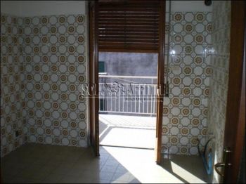 Appartamento con balcone Via galermo
