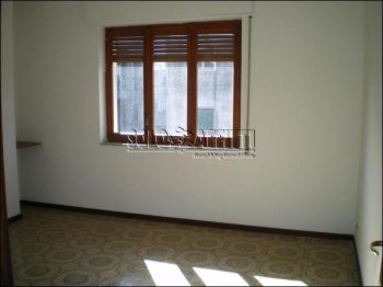 Appartamento con balcone Via galermo