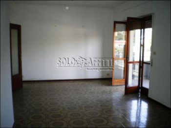 Appartamento con balcone Via galermo