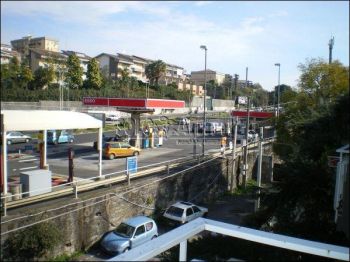 Appartamento con balcone Via galermo