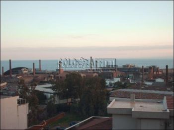 Appartamento con balcone V.le libert�