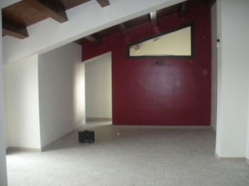 Mansarda con balcone Belpasso