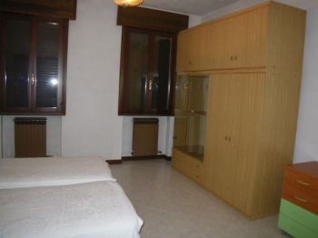 Villa arredata con posto auto Foss�