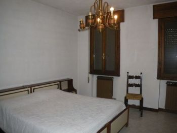 Villa arredata con posto auto Foss�