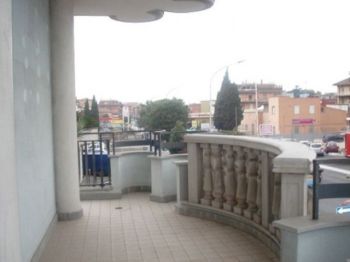 Bilocale con terrazzo e garage Borghesiana, finocchio, tor bella monaca, torre angela - Altre fotografie