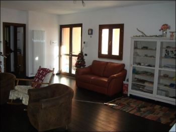 Appartamento con terrazzo e posto auto