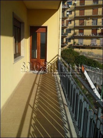 Casa con balcone Nuova luce