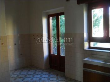 Casa con balcone Nuova luce