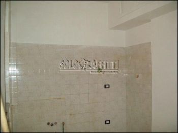 Monolocale con posto auto e balcone