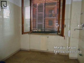Appartamento con terrazzo e posto auto - Altre fotografie