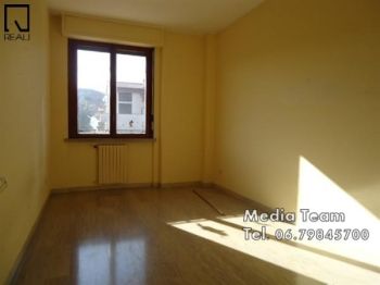 Appartamento con terrazzo e posto auto - Altre fotografie