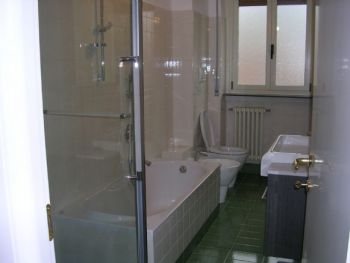 Trilocale con balcone Greco , monza , palmanova, bicocca