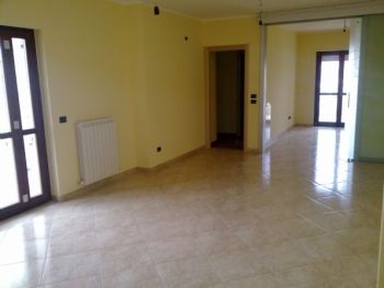 Casa con balcone Montalto Uffugo