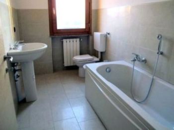 Appartamento con balcone e garage Montichiari - Altre fotografie